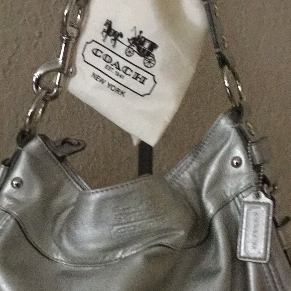 COACH SATCHEL - Picture 3 of 8